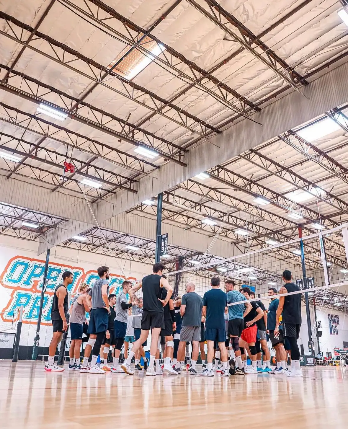 Best volleyball camp in Orange County team training